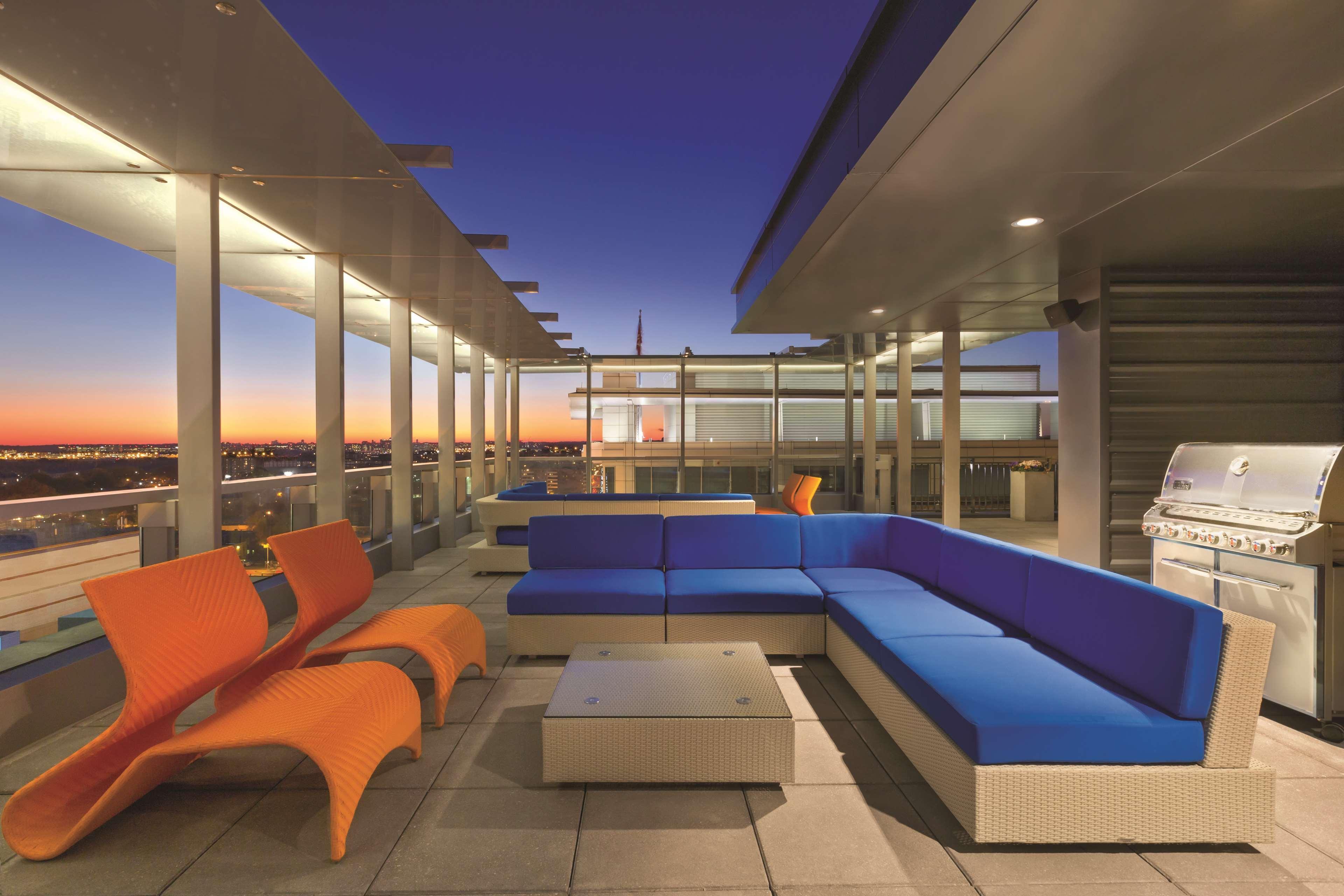 Hotel Homewood By Hilton Dc Capitol-navy Yard 3*